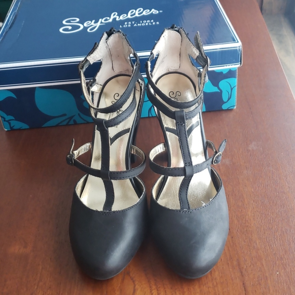 Seychelles Duty Calls Mary Jane Heels Black Leather Heels Size 7.5- EUC - Picture 2 of 7